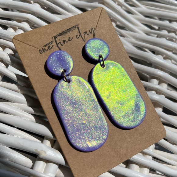 Iridescent Purple Clay & Resin Dangle Earrings - Picture 7 of 8